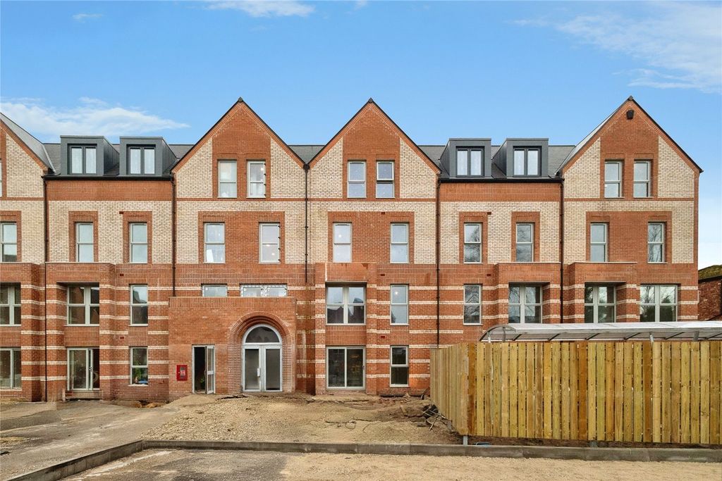 Property photo 1 of 19 Picture No. 23