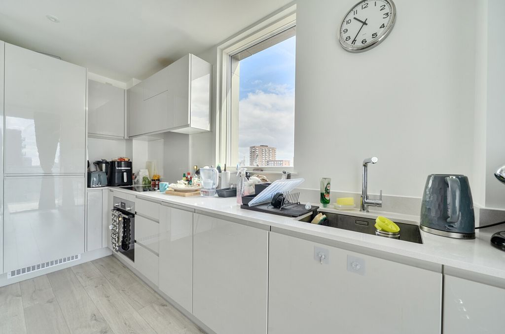 Property photo 3 of 20 1454704-14-69Fb13...