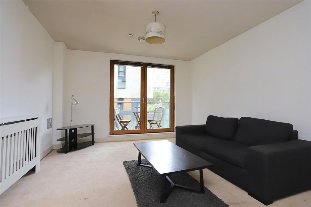Property photo 3 of 11