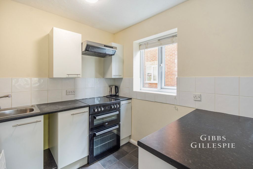 Property photo 2 of 16 Pbox-Img.Jpg