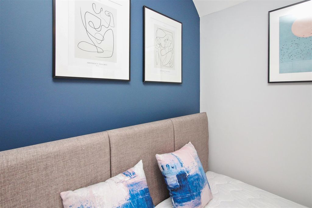 Property photo 2 of 17 Picture 2