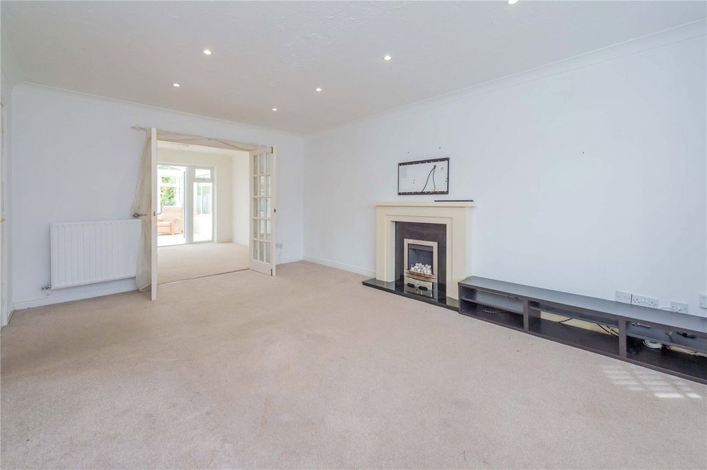 Property photo 3 of 43 Picture No. 37