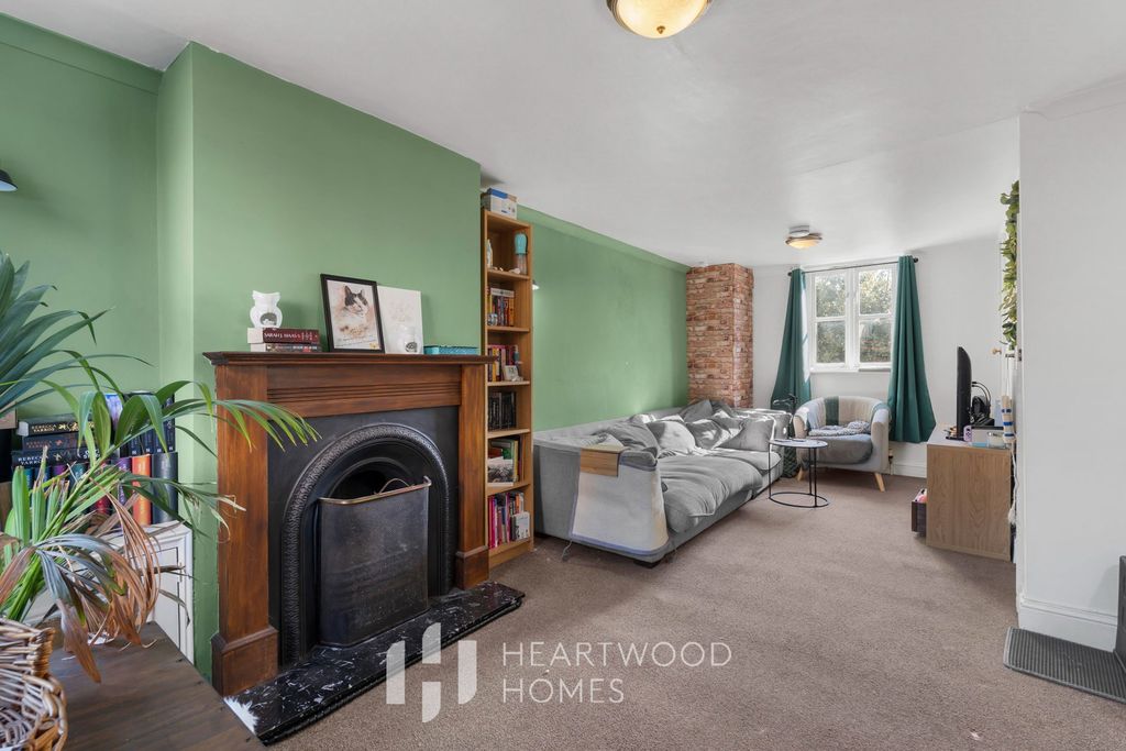 Property photo 3 of 13