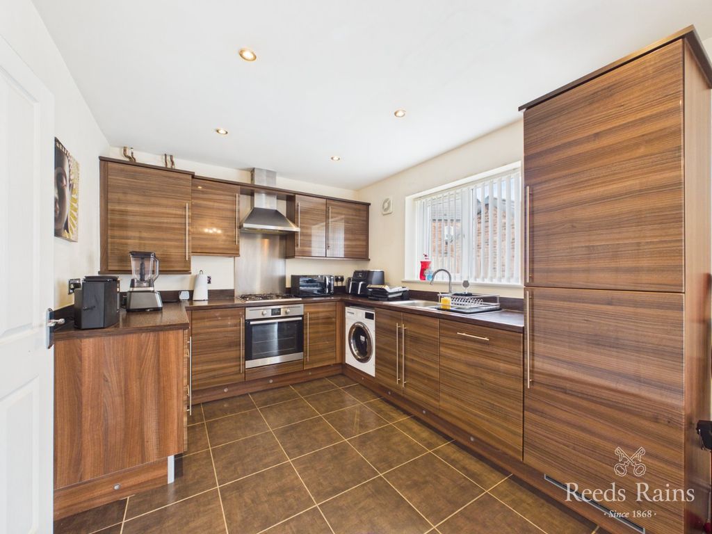Property photo 3 of 15 Kitchen/Diner