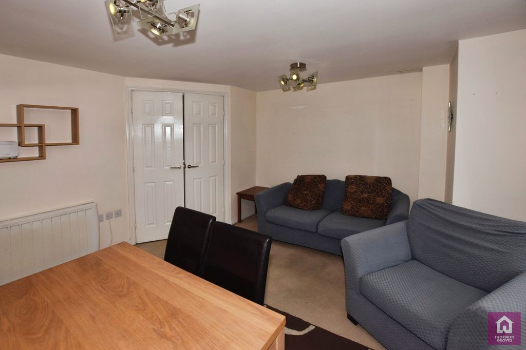 Property photo 2 of 13 Picture No. 24