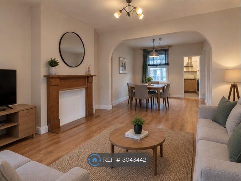 Property photo 2 of 10