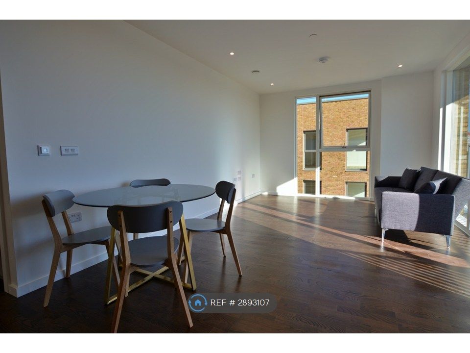 Property photo 2 of 24