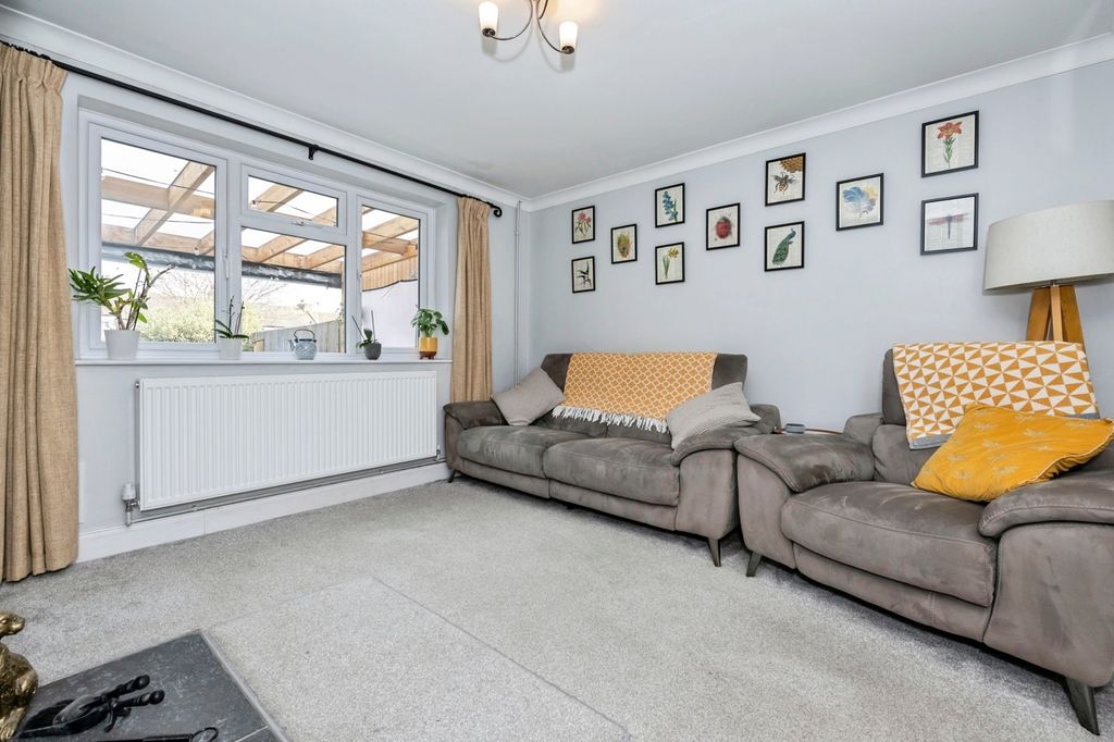 Property photo 3 of 30 Pbox-Img.Jpg