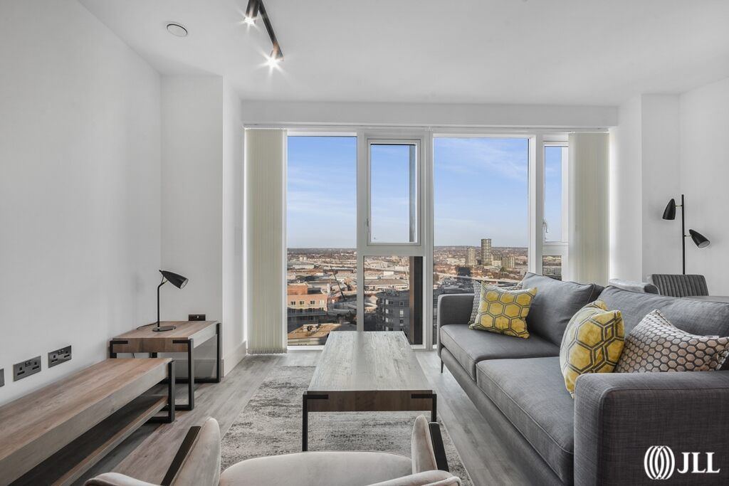 Property photo 3 of 14 Icon Tower