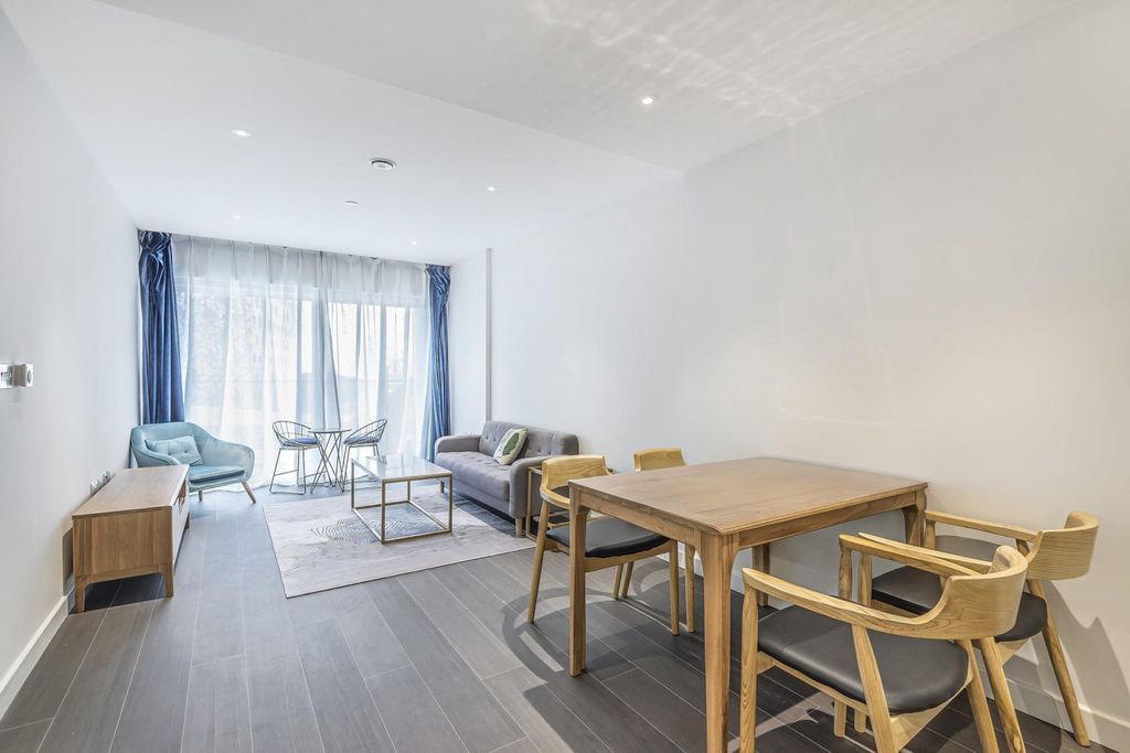 Property photo 2 of 12 Reception