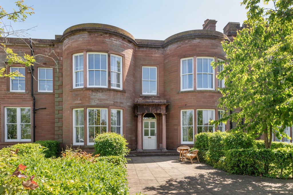 Property photo 1 of 25