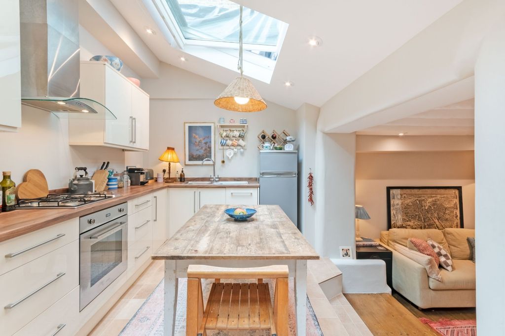 Property photo 3 of 31 Picture No. 08