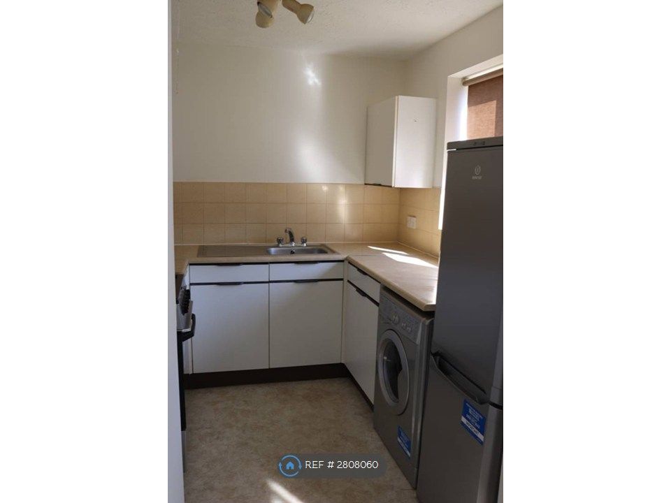 Property photo 3 of 6