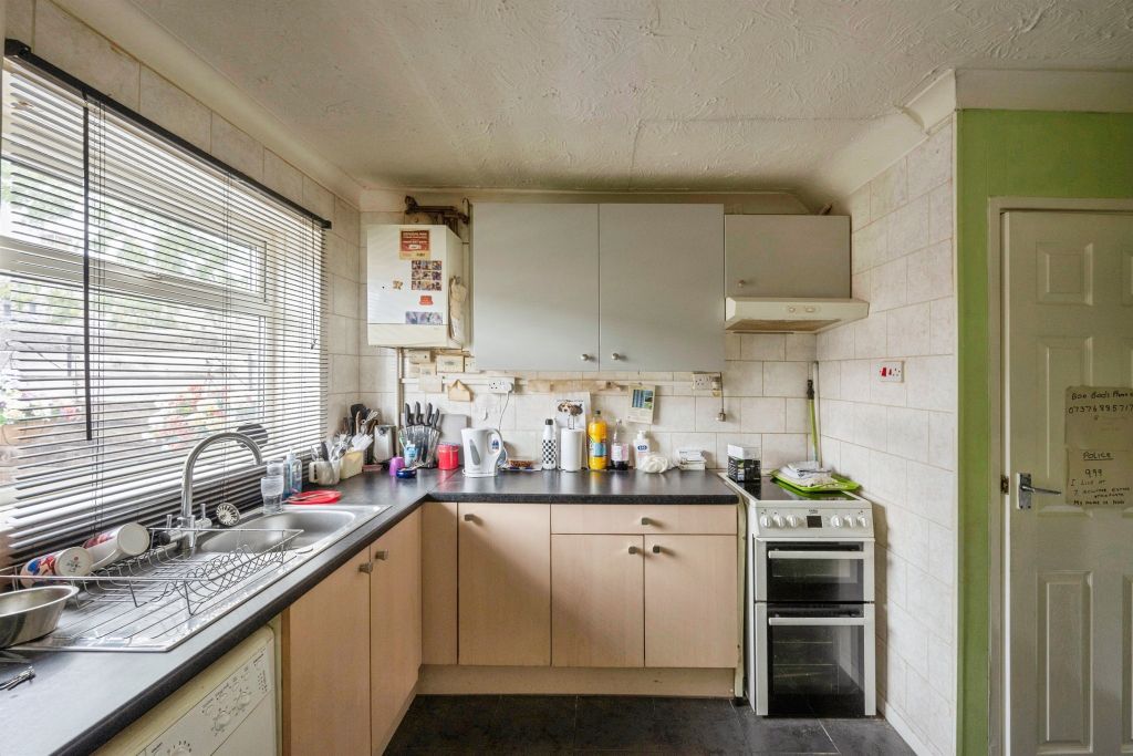 Property photo 2 of 17