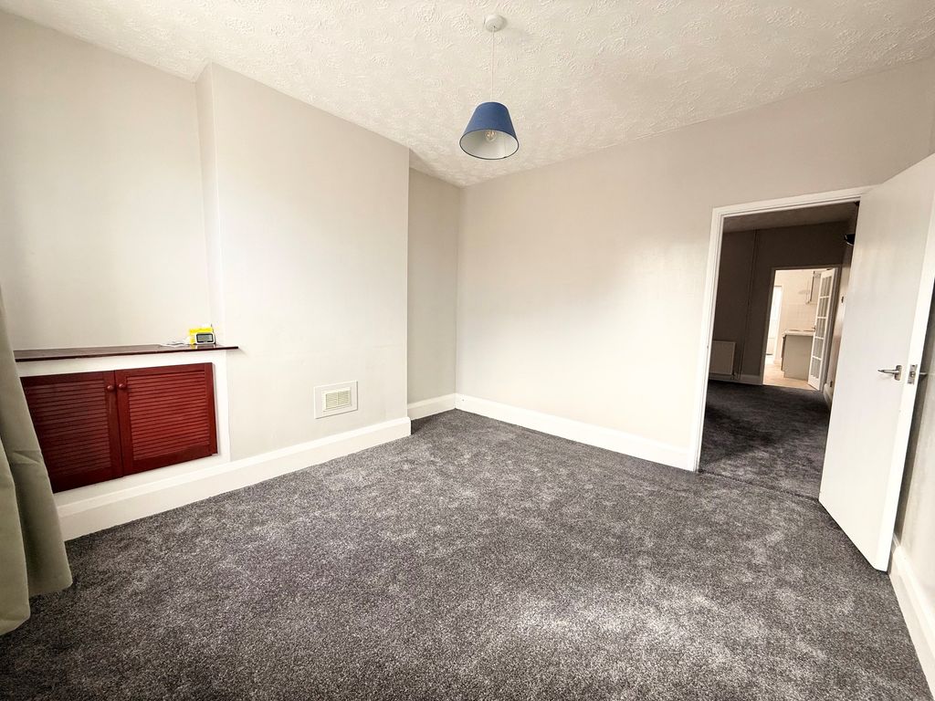 Property photo 2 of 11 Living Room
