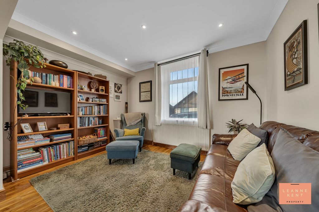 Property photo 2 of 37