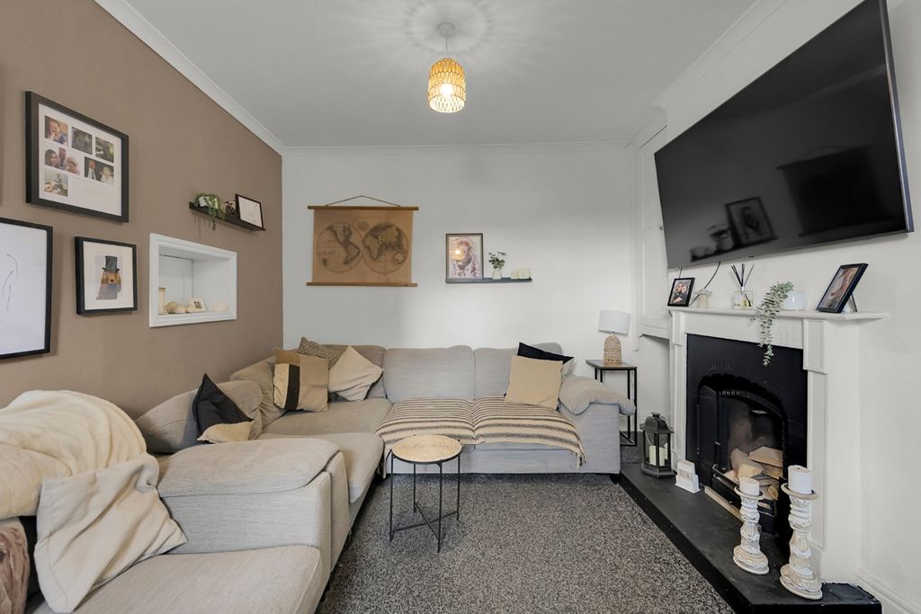 Property photo 3 of 21 5028003