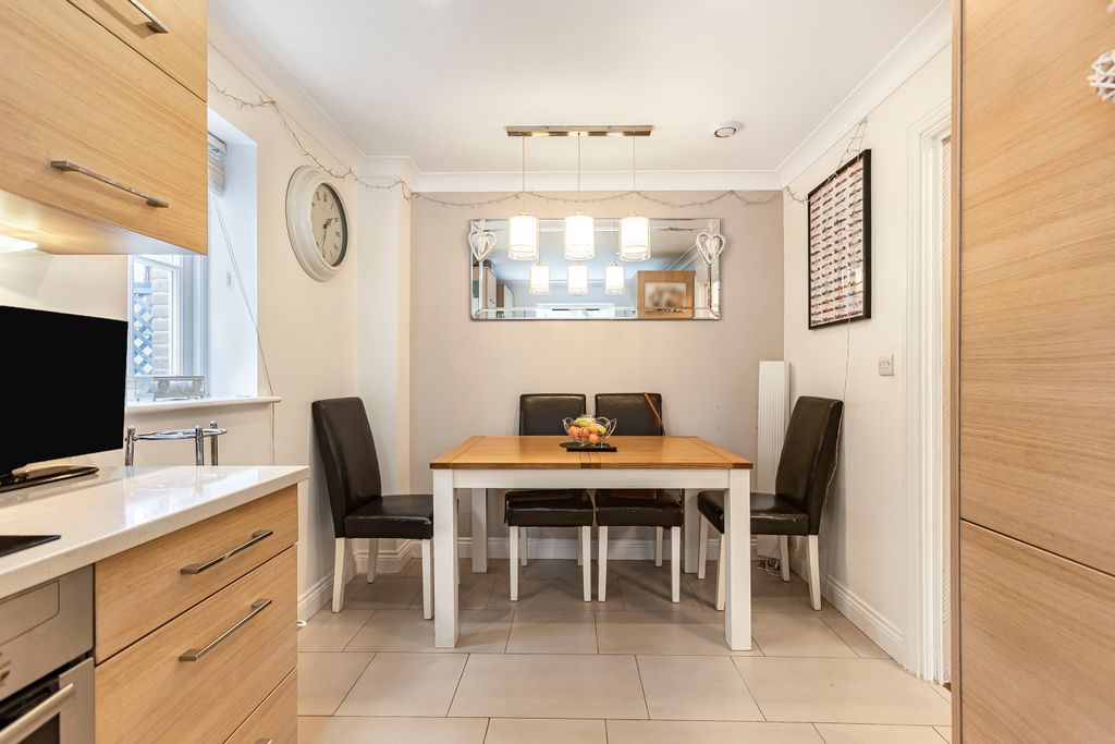 Property photo 2 of 17 Kitchen/Diner
