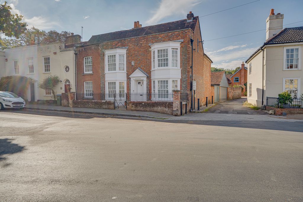 Property photo 1 of 19