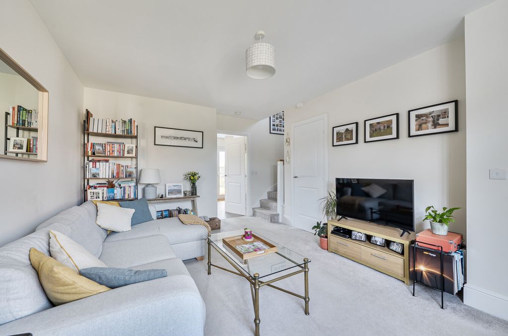 Property photo 2 of 22 1446051-13-69Ea3c...