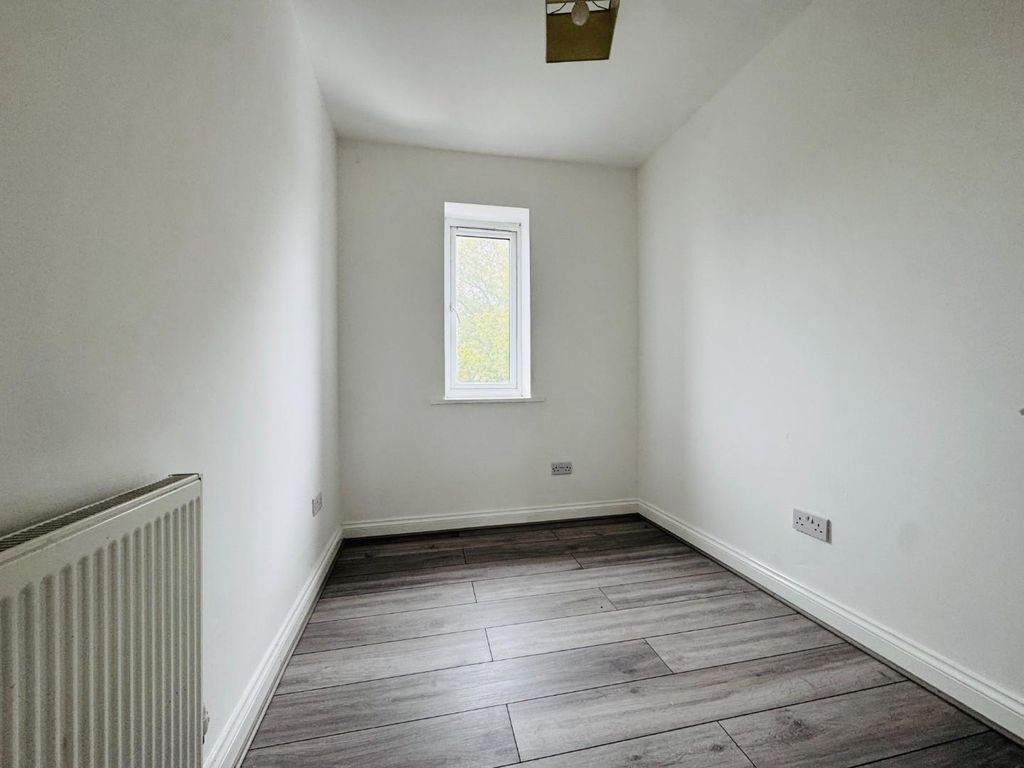 Property photo 3 of 12 Img_2600.Jpg