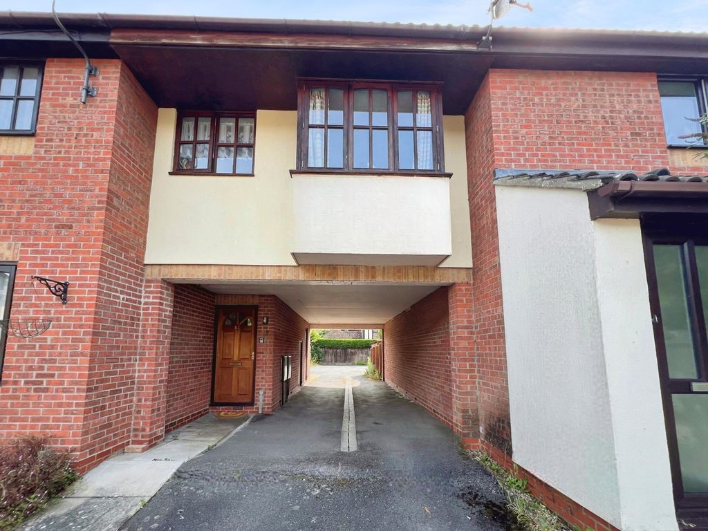 Property photo 1 of 6