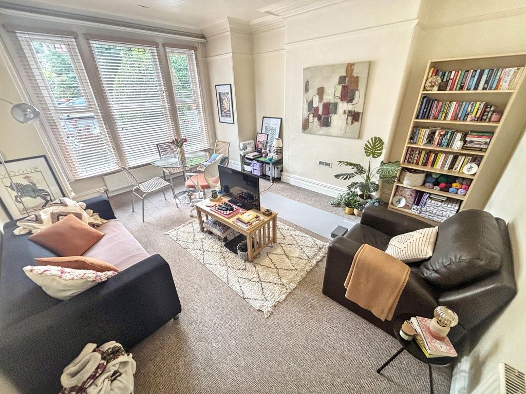 Property photo 1 of 12 Img_4644