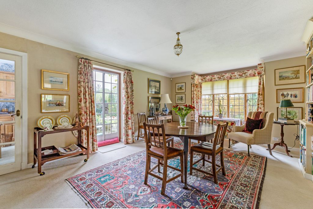 Property photo 3 of 10