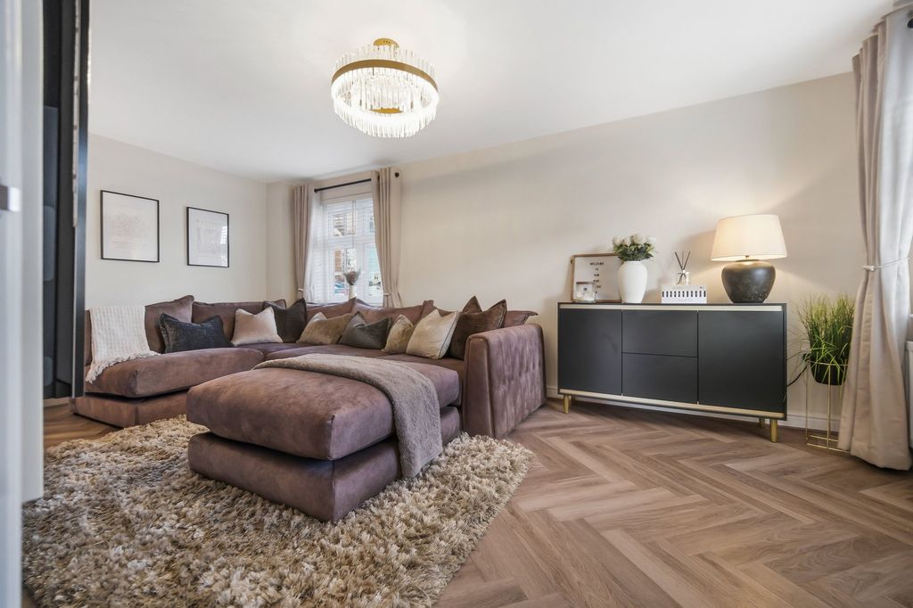 Property photo 3 of 37