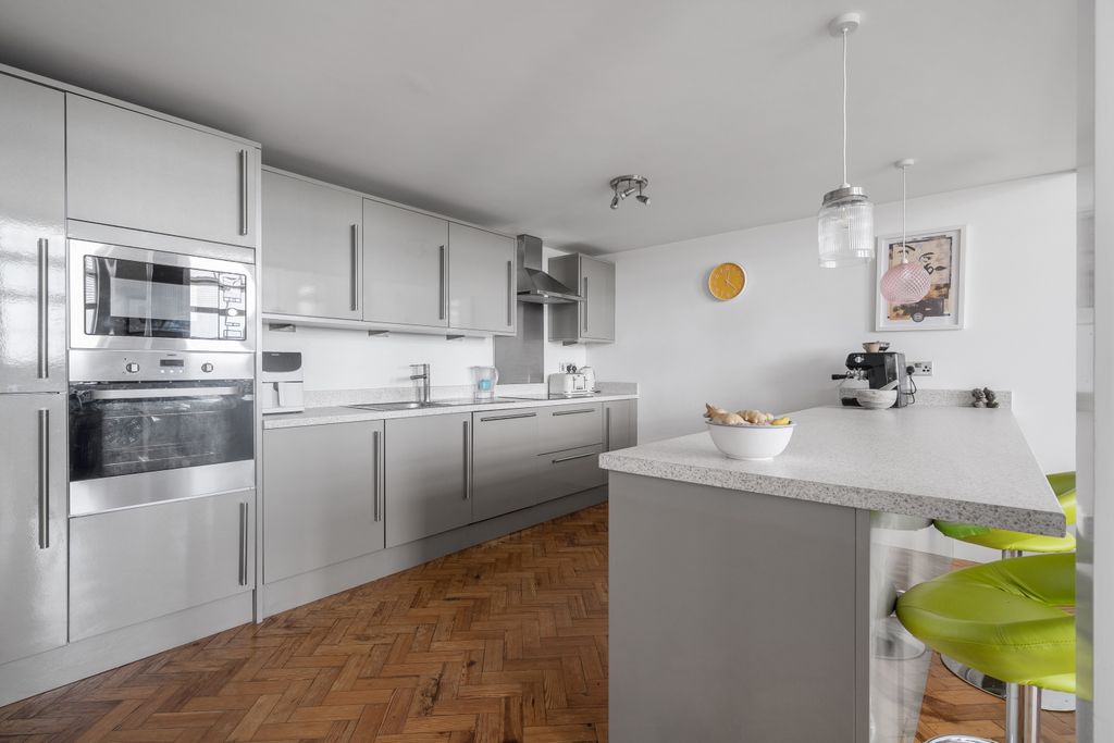 Additional image 6 of 3 bed flat for saleThe Old School, Geneva Place, Bideford, Devon EX39