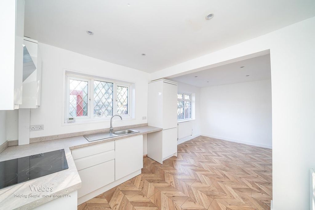 Property photo 2 of 17 Â© Webbs Estate Agents Â© (15 Of 28).Jpg