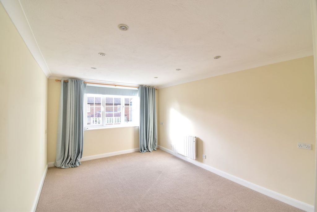 Property photo 3 of 13