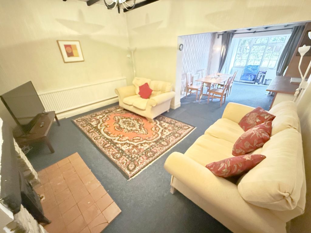 Property photo 3 of 16
