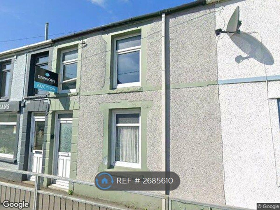 Property photo 1 of 12