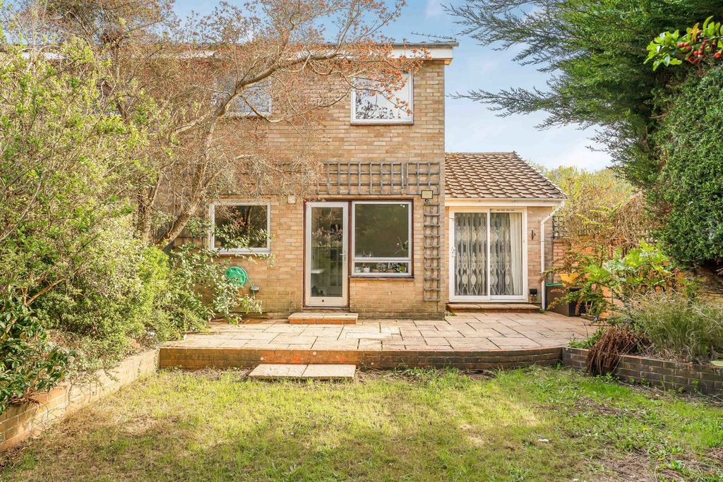 Property photo 1 of 16 Garden