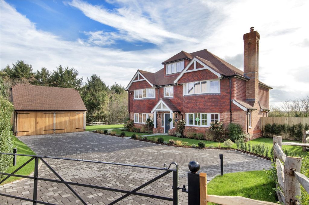 Property photo 1 of 15 Cromwell