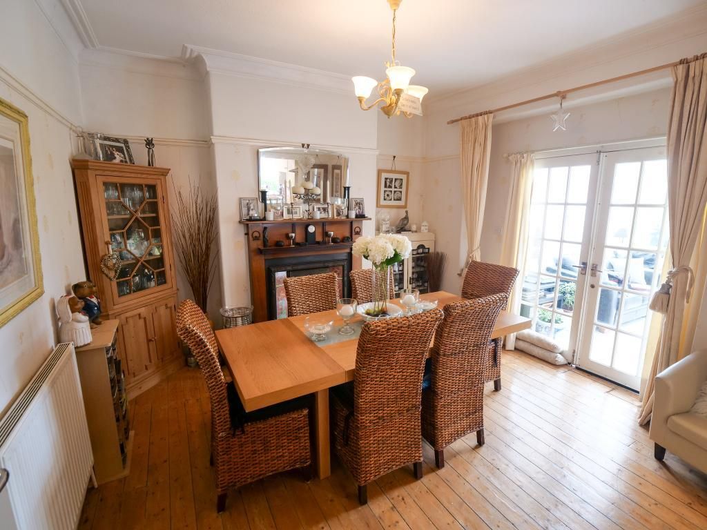 Property photo 2 of 22 Dining Room