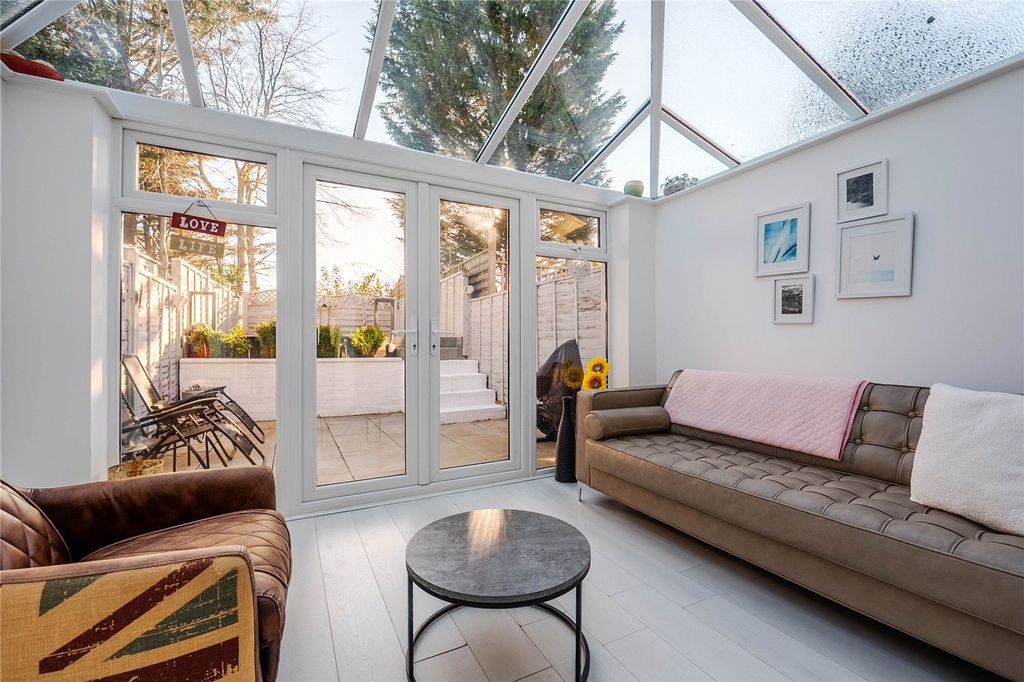 Property photo 3 of 18 Picture No. 13