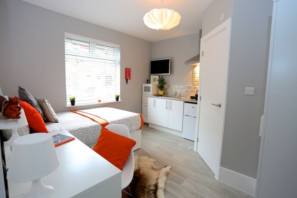 Property photo 2 of 9 4139931