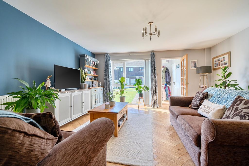 Property photo 3 of 16