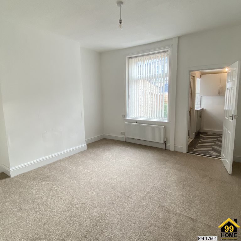 Property photo 3 of 13 Photo 2