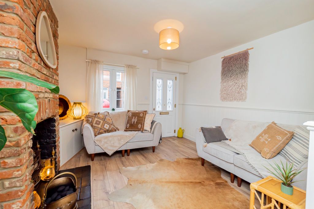 Property photo 3 of 19