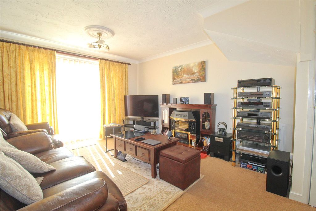 Property photo 3 of 15 Picture No. 17
