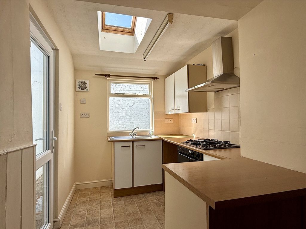 Property photo 2 of 11 Picture No. 02