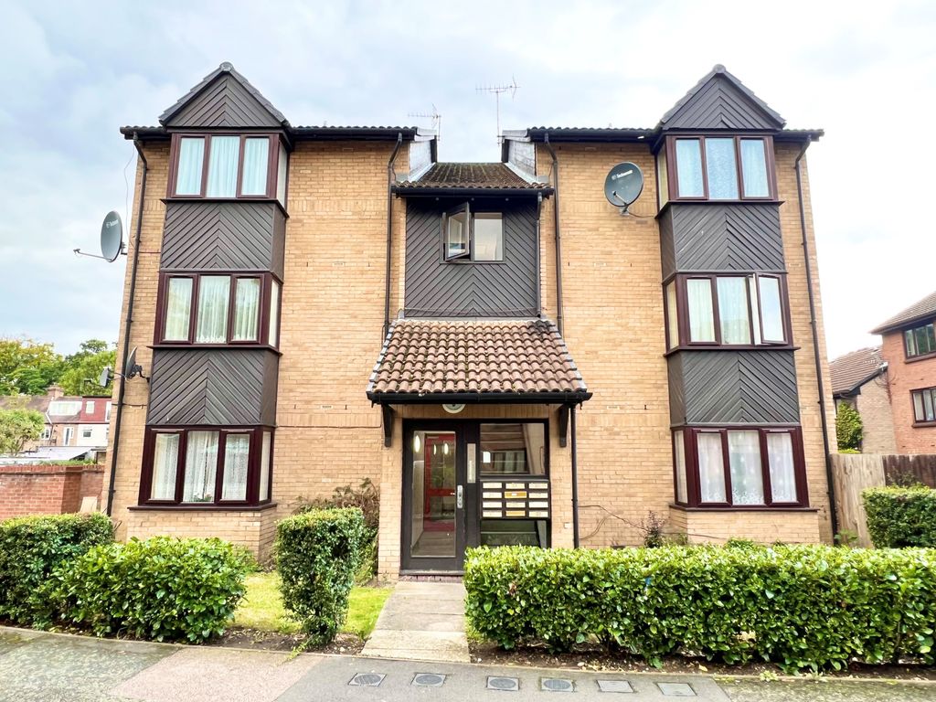 Property photo 1 of 6