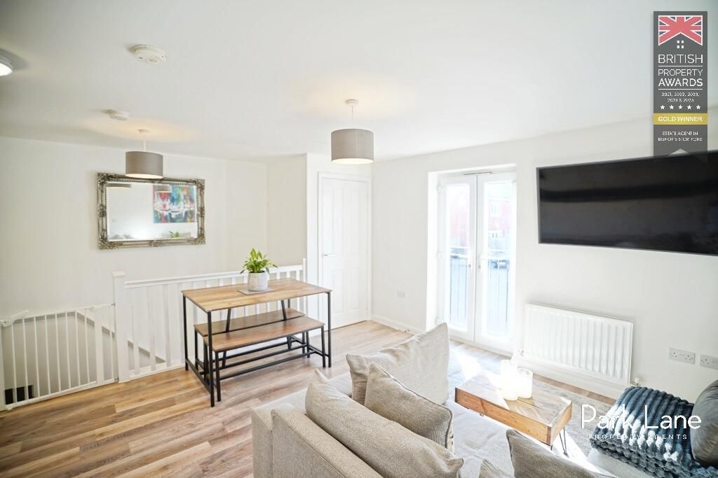 Property photo 3 of 10