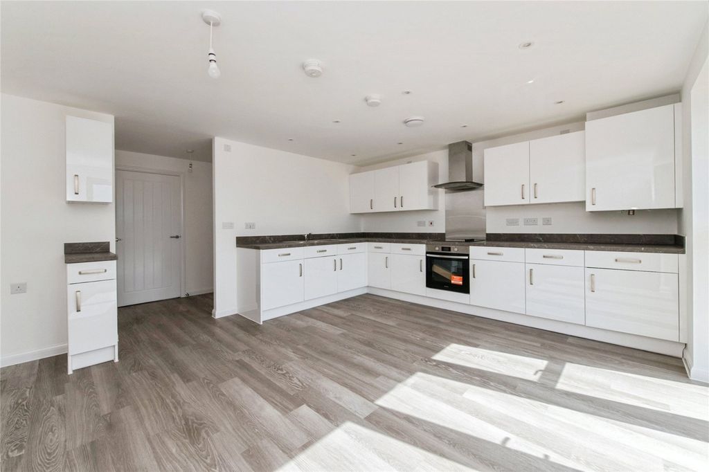 Property photo 3 of 19 Picture No. 18