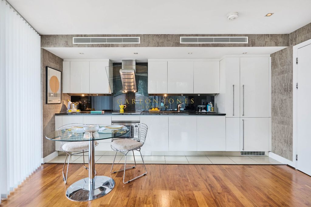 Property photo 3 of 16 Picture No. 99