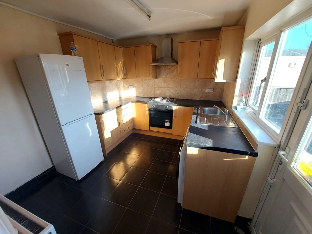 Property photo 1 of 7 Two Bedroom End Terraced House