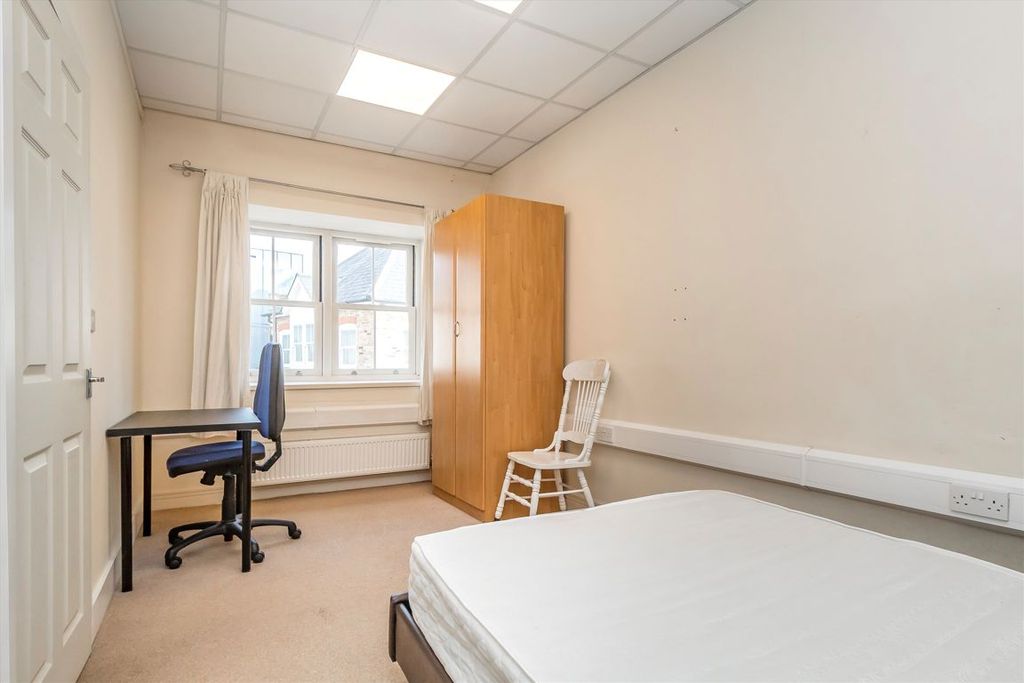 Property photo 3 of 3